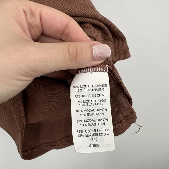 Vuori Pose Fitted Tee Women XSmall Ribbed Cropped Short Sleeve Pilates Yoga Soft - Picture 8 of 10